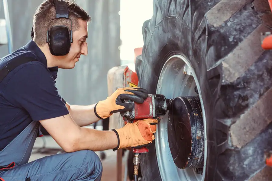 Inspecting an Agricultural Hub Unit Before Failure
